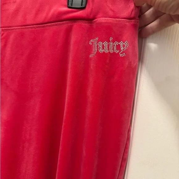 Juicy Couture hot pink Velour Set. XL top and L bottoms - Picture 3 of 3
